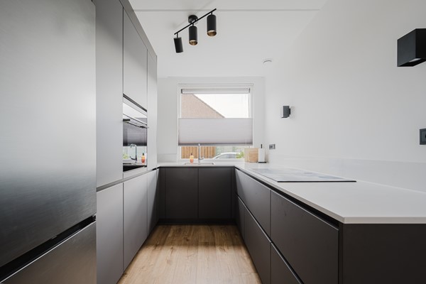 Medium property photo - P. Hellendaalstraat 14, 3208 AP Spijkenisse